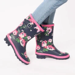 Schuh Geschäft -Schuh Geschäft 22106393 02